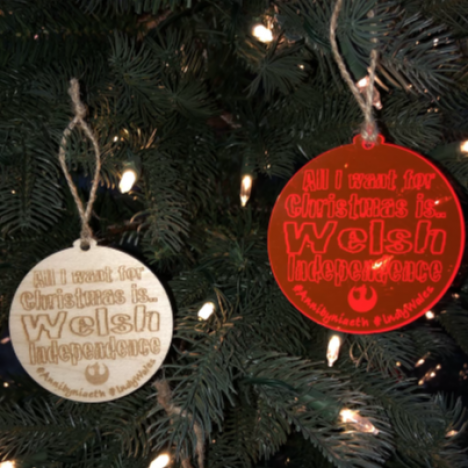 Decorations & Keepsakes